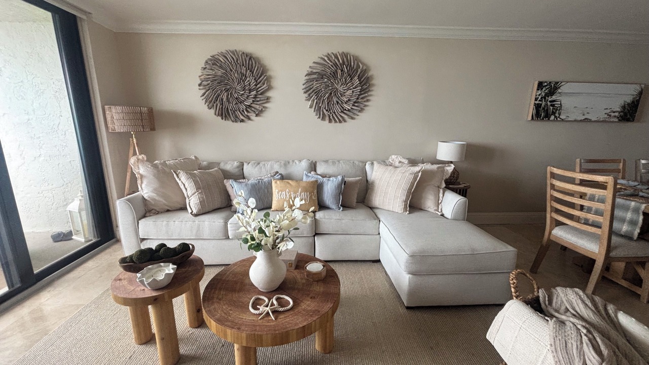 Photo of Livingroom in Fort Pierce Shores