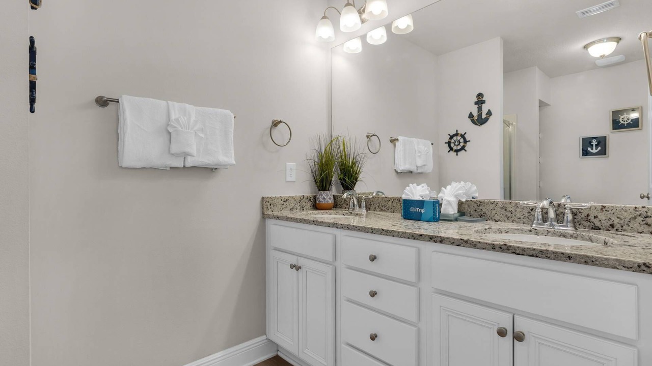 Photo of Bathroom in Thomas Drive