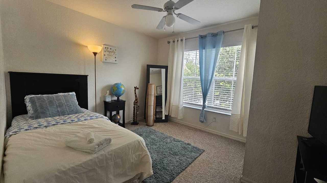 Photo of Bedroom in Venetian Bay Villages