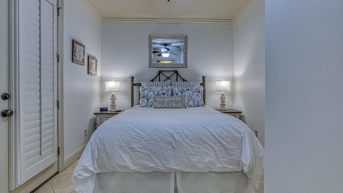 Photo of Bedroom in Gulf Place