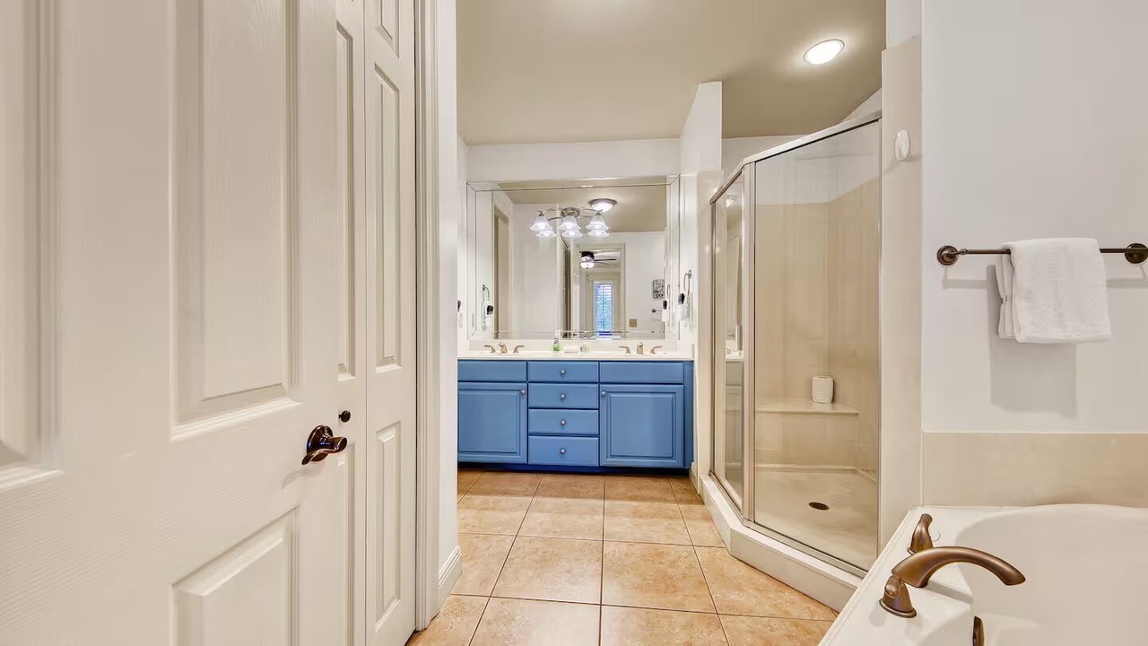 Photo of Bathroom in Gulf Place