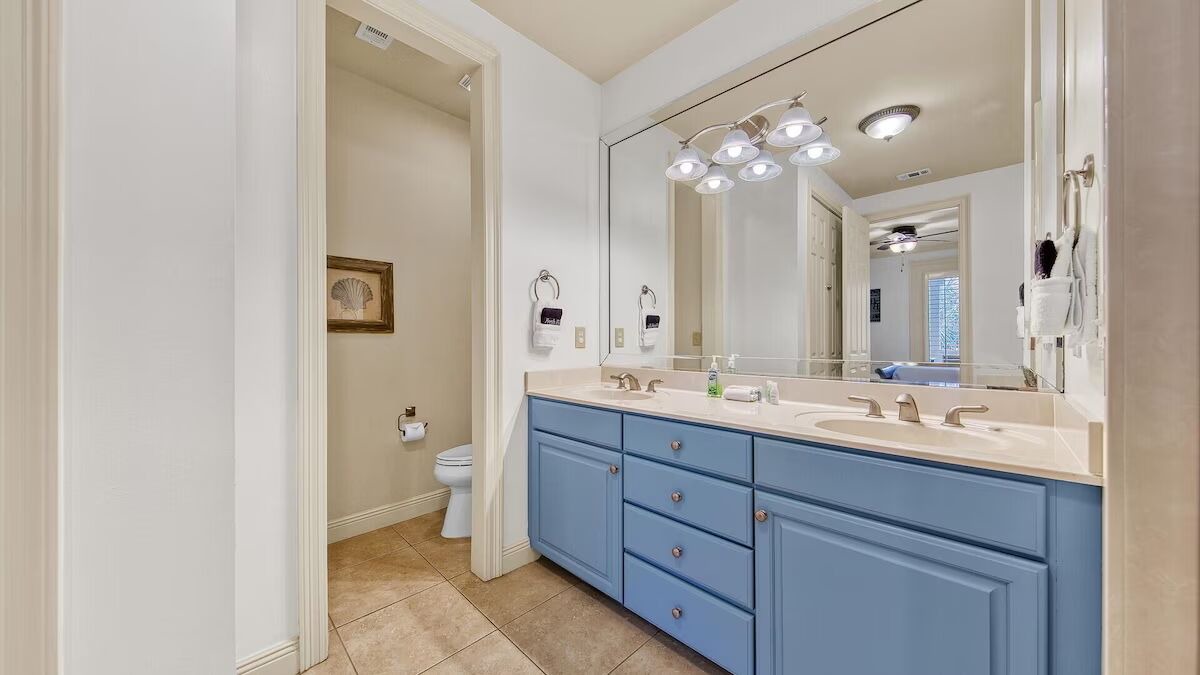 Photo of Bathroom in Gulf Place
