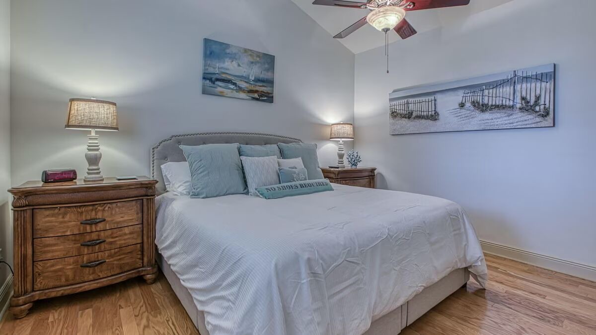 Photo of Bedroom in Gulf Place