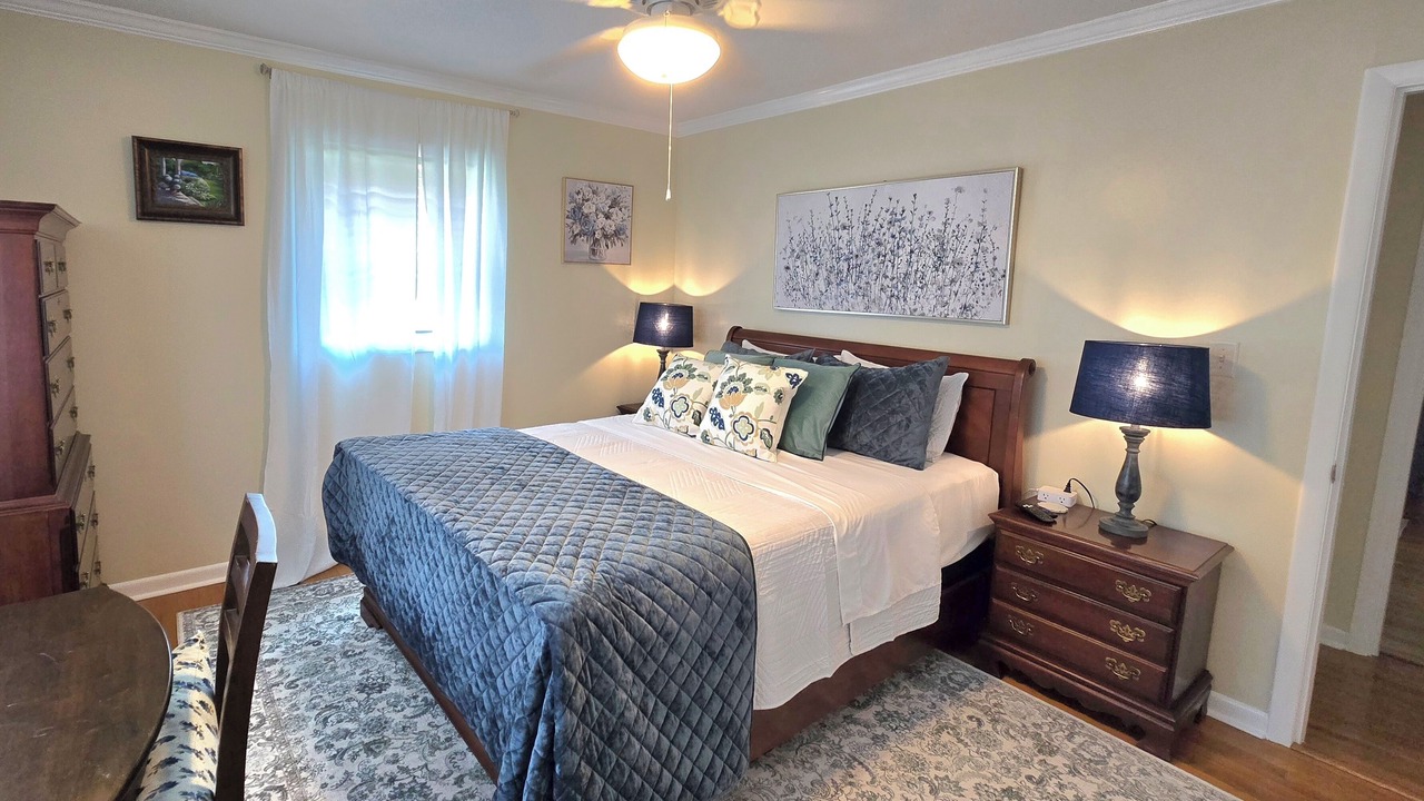 Photo of Bedroom in Pansey