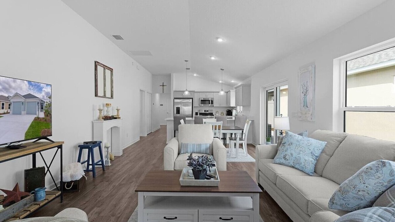 Photo of Livingroom in Sumter County