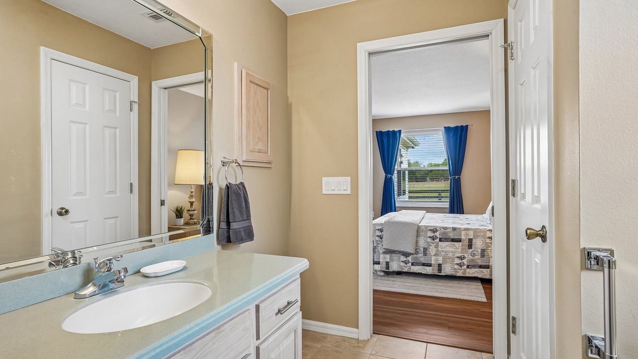 Photo of Bathroom in De La Vista