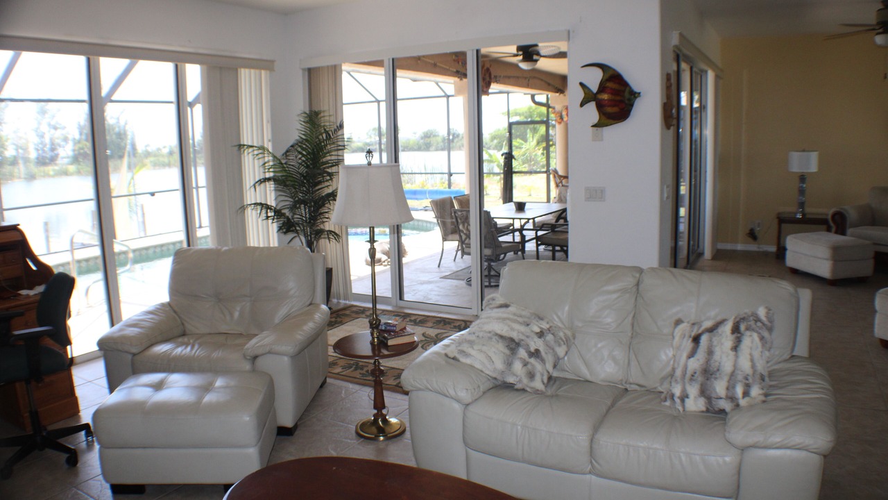 Photo of Livingroom in Burnt Store