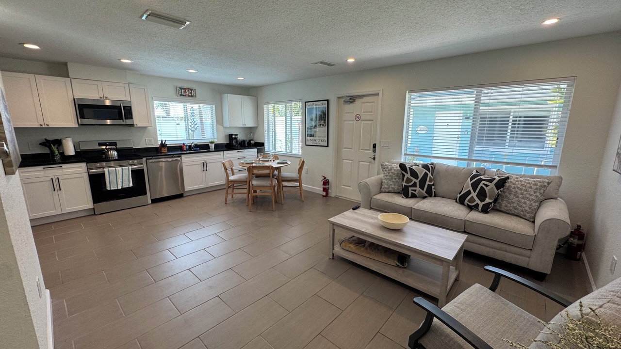 Photo of Livingroom in Bradenton Beach