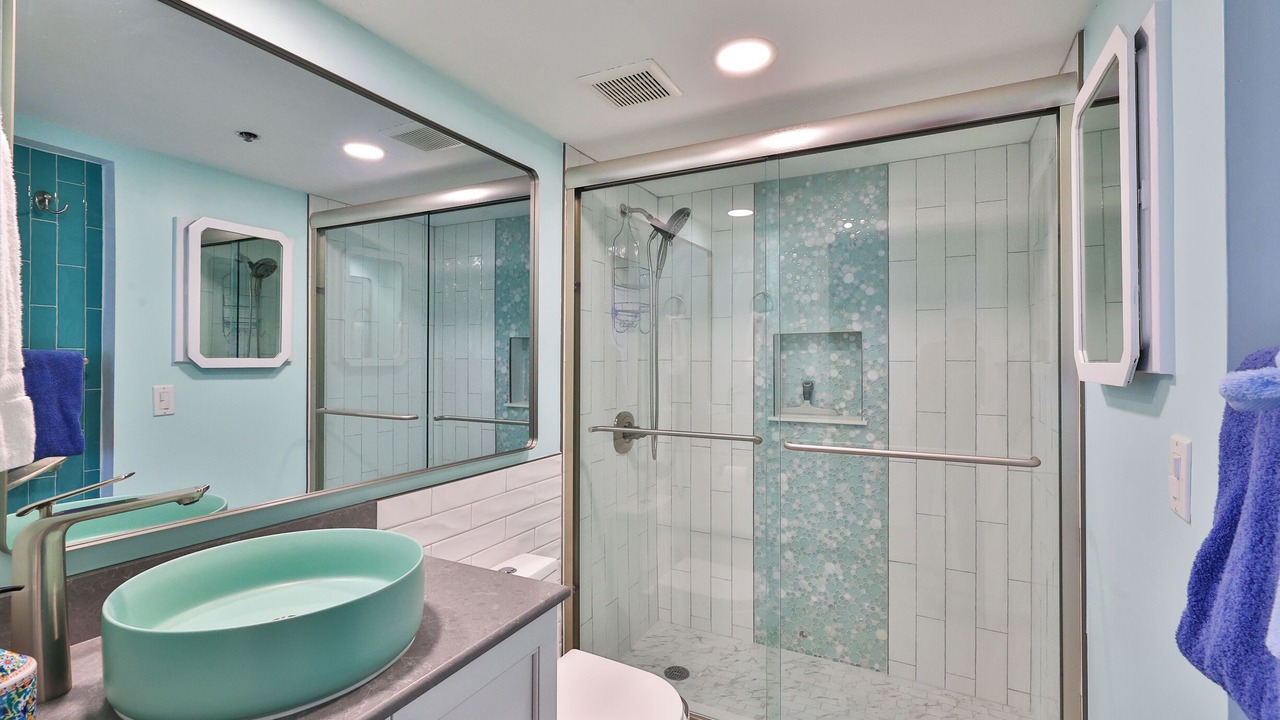 Photo of Bathroom in Inlet Villas