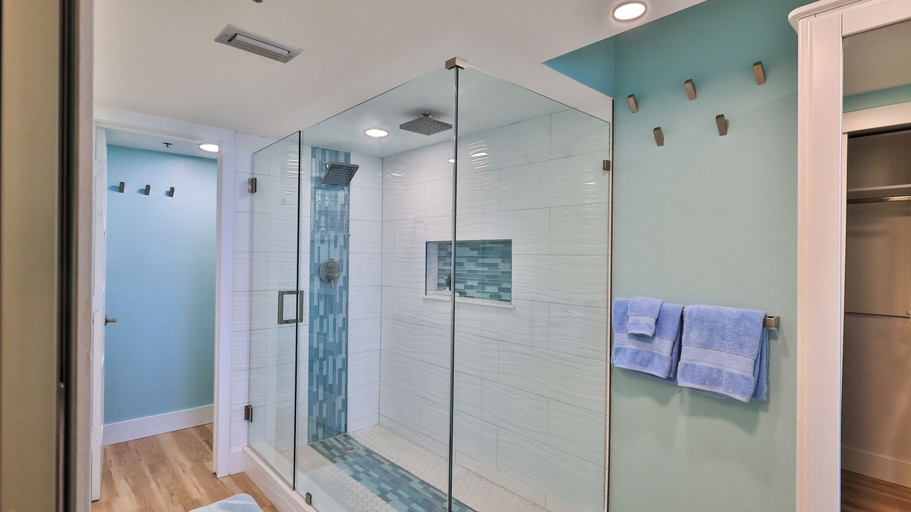 Photo of Bathroom in Inlet Villas