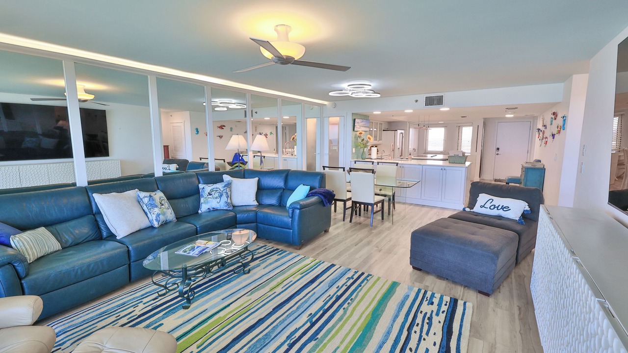 Photo of Livingroom in Inlet Villas
