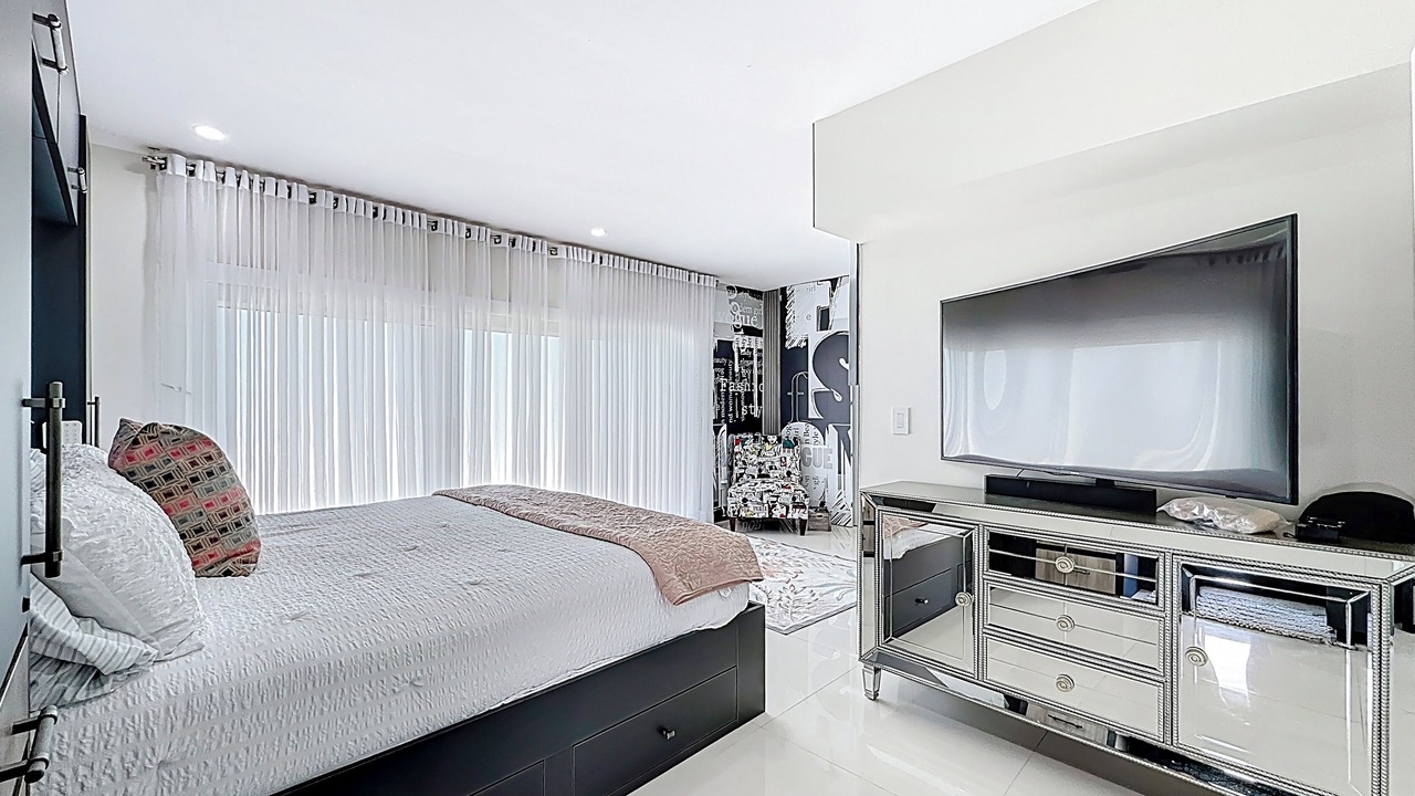 Photo of Bedroom in Pompano Beach