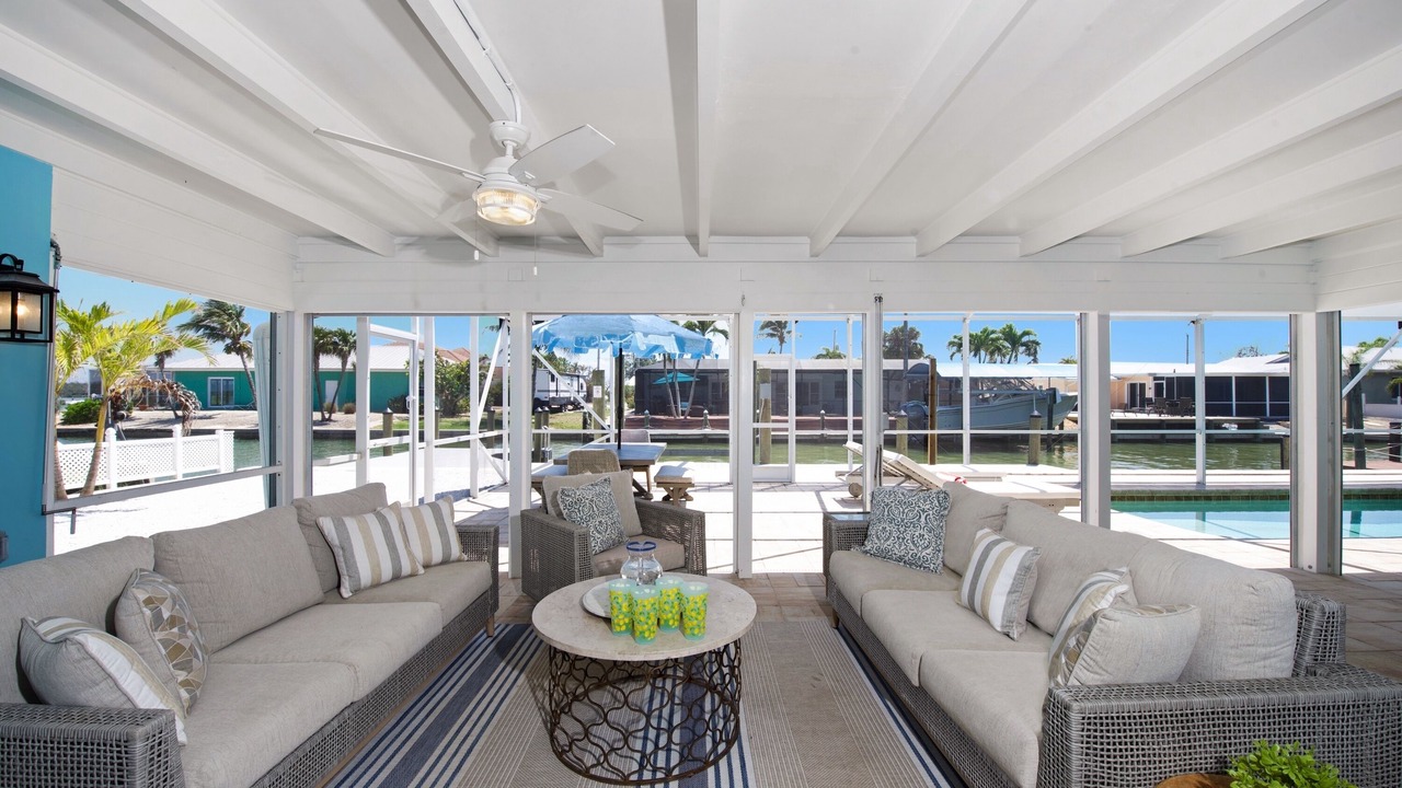 Photo of Outdoor in Mid Island