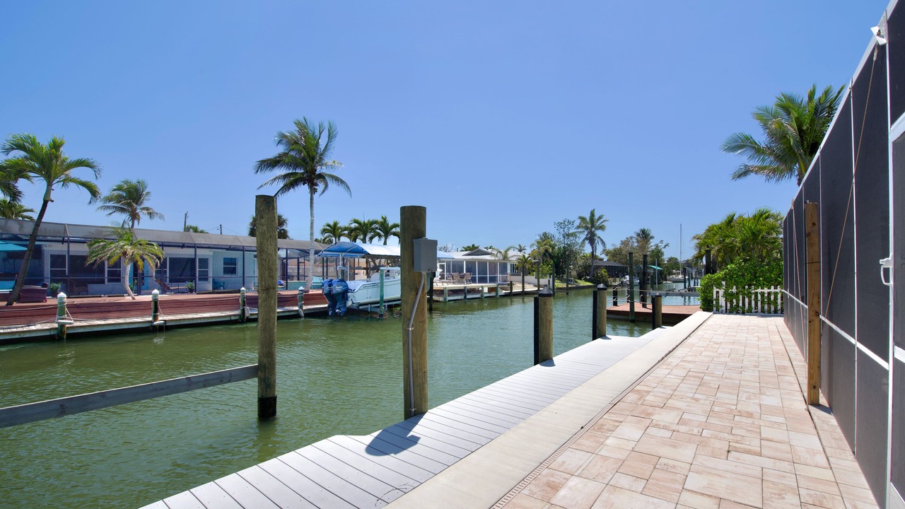 Photo of Outdoor in Mid Island