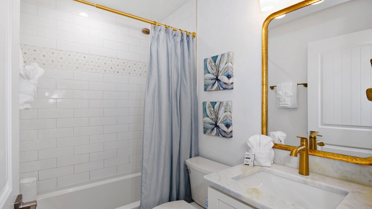 Photo of Bathroom in Mid Island