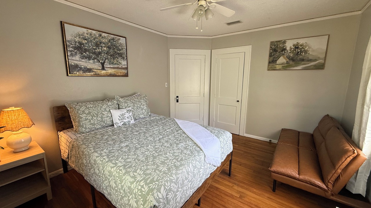 Photo of Bedroom in Valdosta