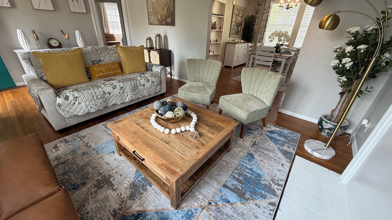 Photo of Livingroom in Valdosta