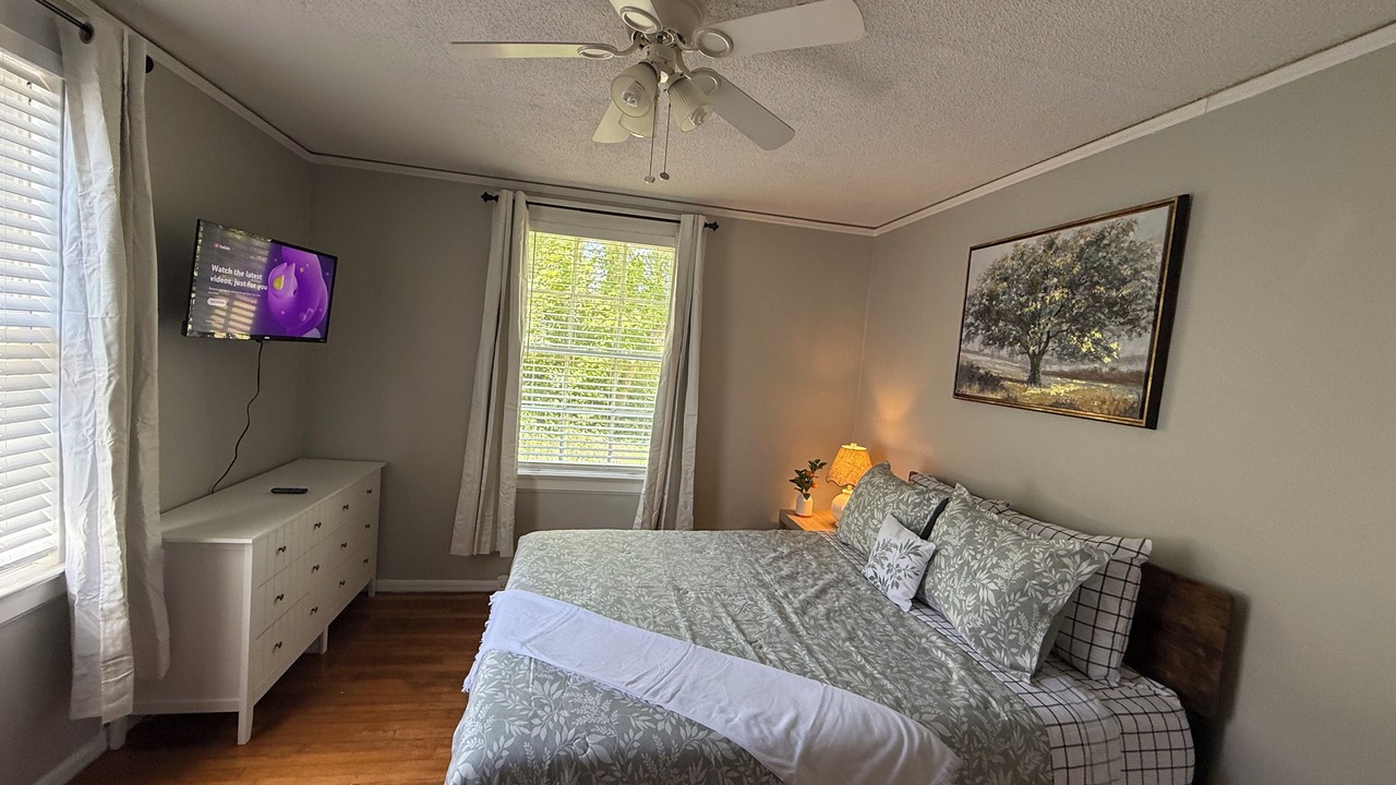 Photo of Bedroom in Valdosta