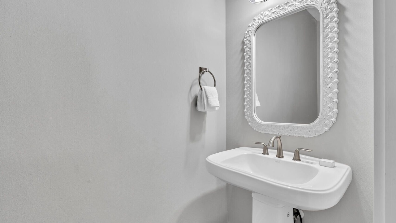 Photo of Bathroom in Gulfview Heights