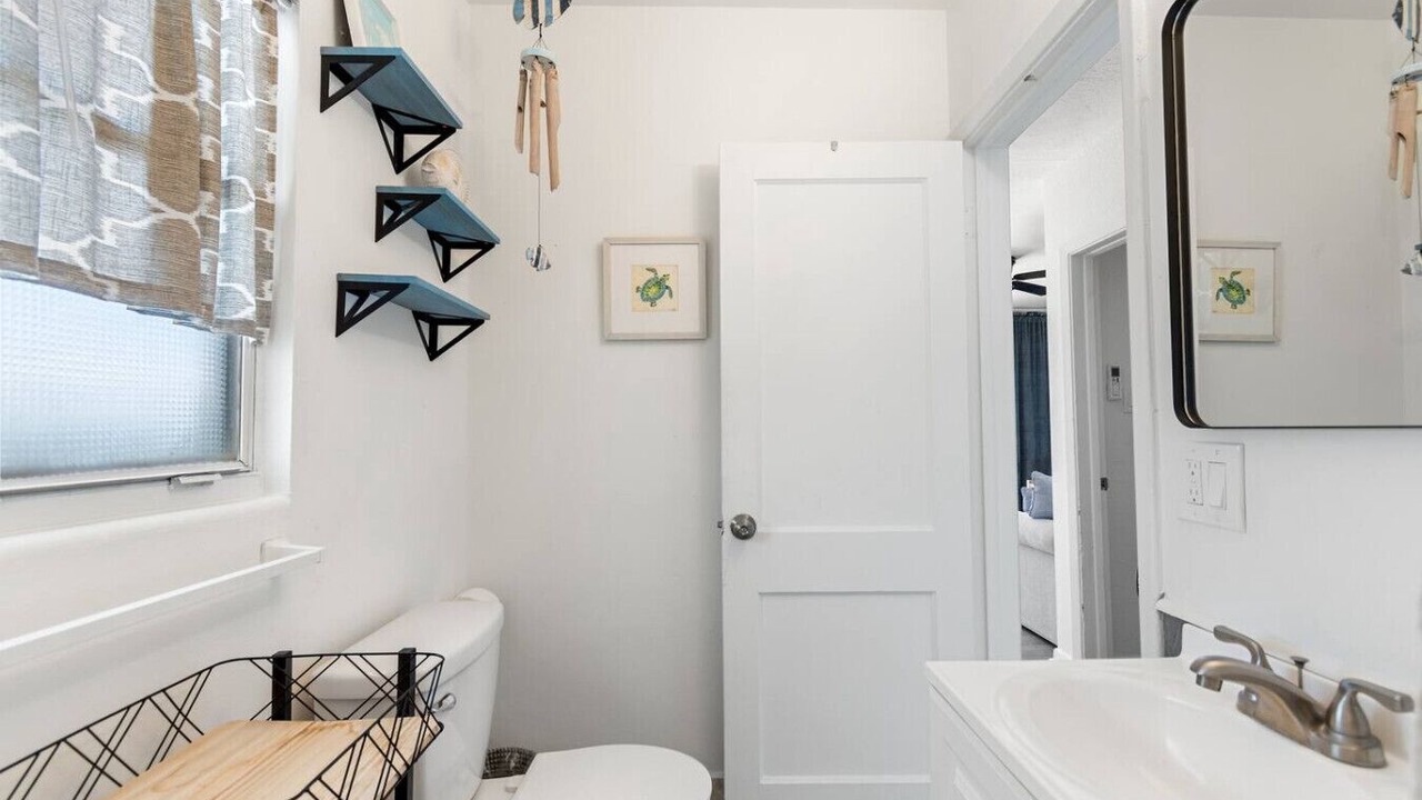 Photo of Bathroom in Bay Esplanade