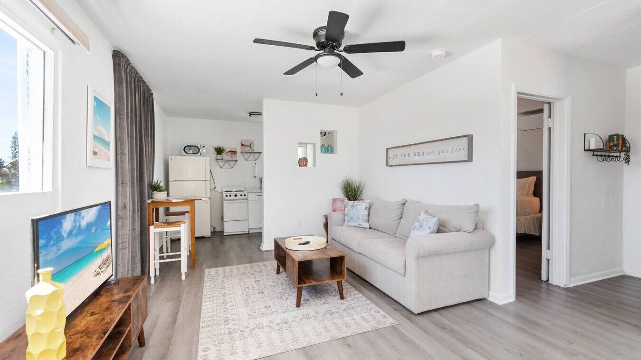 Photo of Livingroom in Bay Esplanade