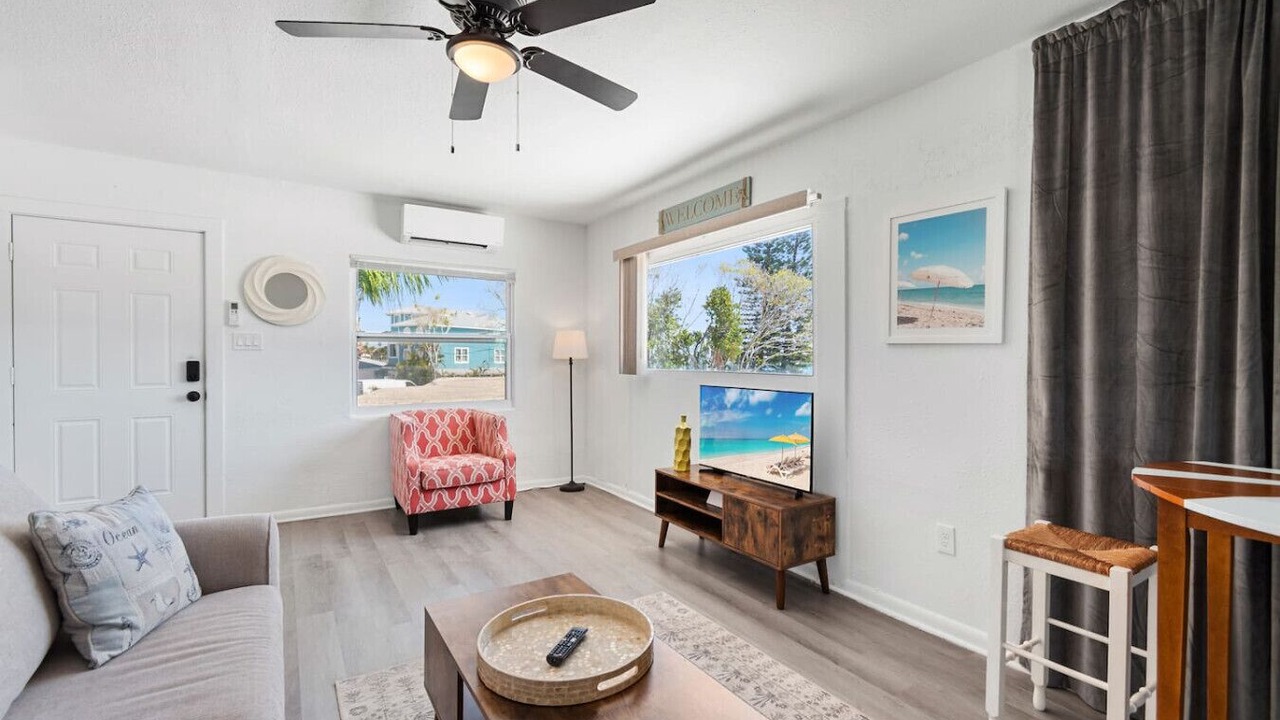 Photo of Livingroom in Bay Esplanade