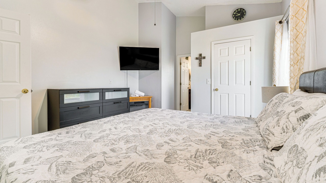 Photo of Bedroom in Royal Palms