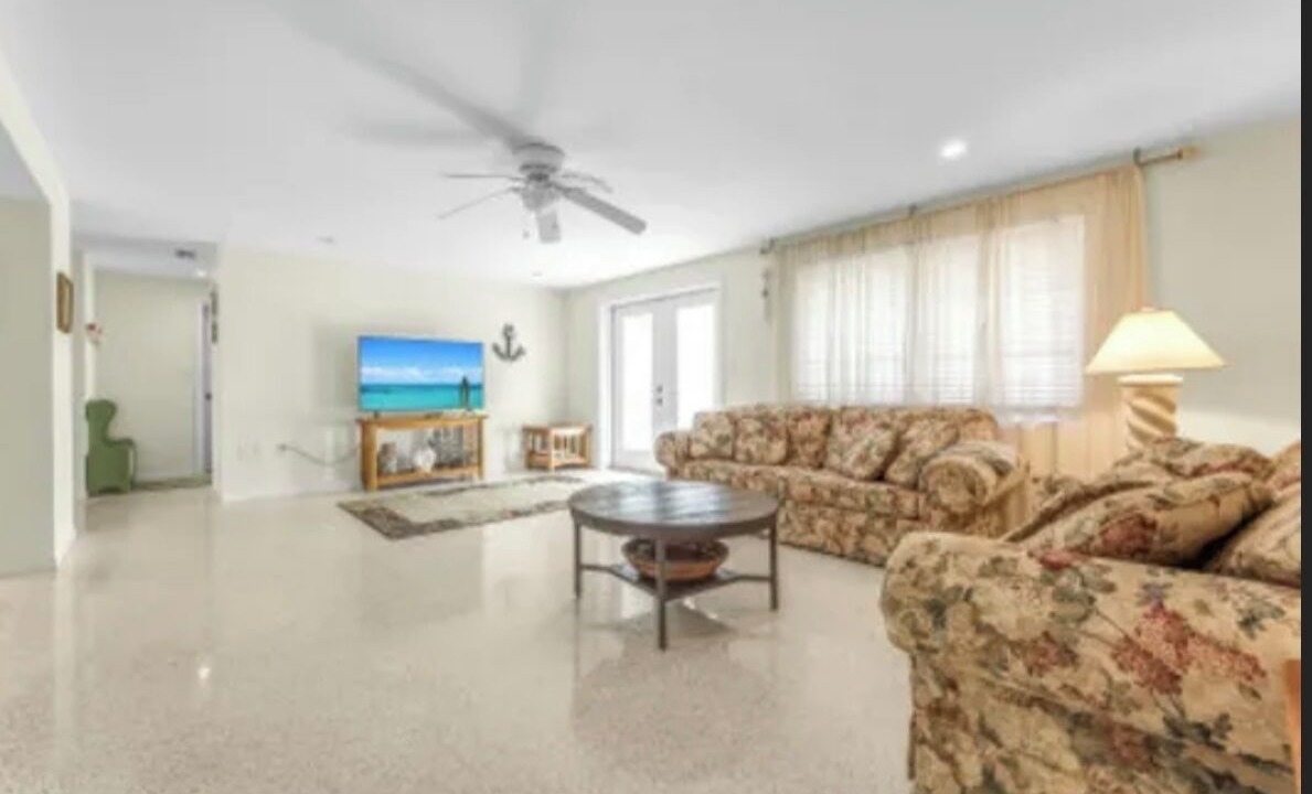 Photo of Livingroom in Laurel