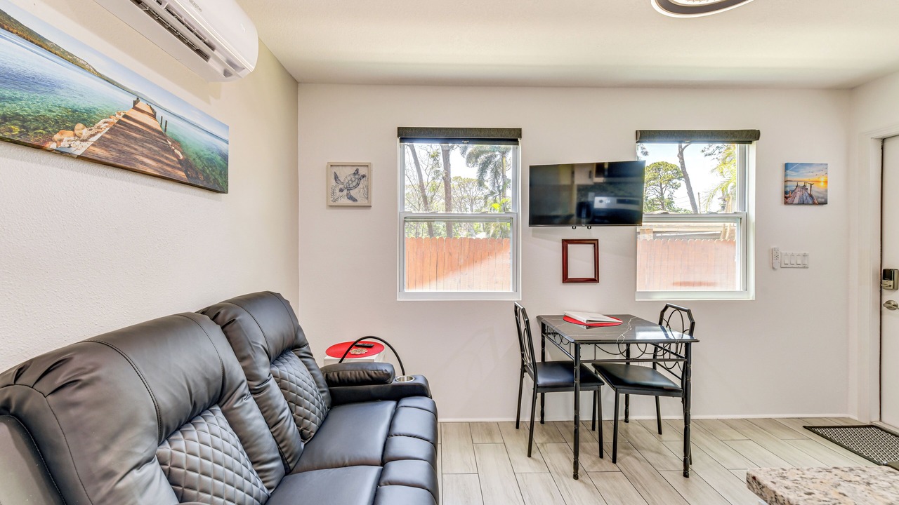 Photo of Livingroom in Madeira Beach