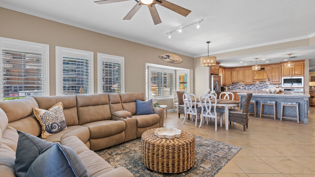 Photo of Livingroom in New Smyrna Beach