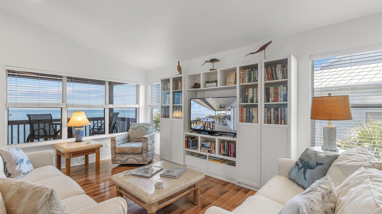 Photo of Livingroom in Cedar Key