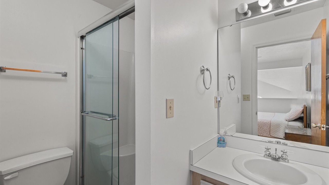 Photo of Bathroom in Cedar Key