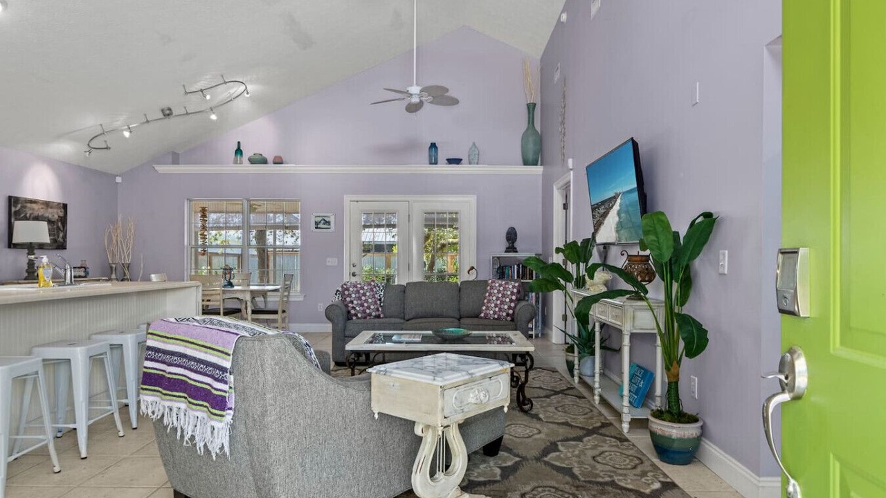Photo of Bedroom in Riviera Beach