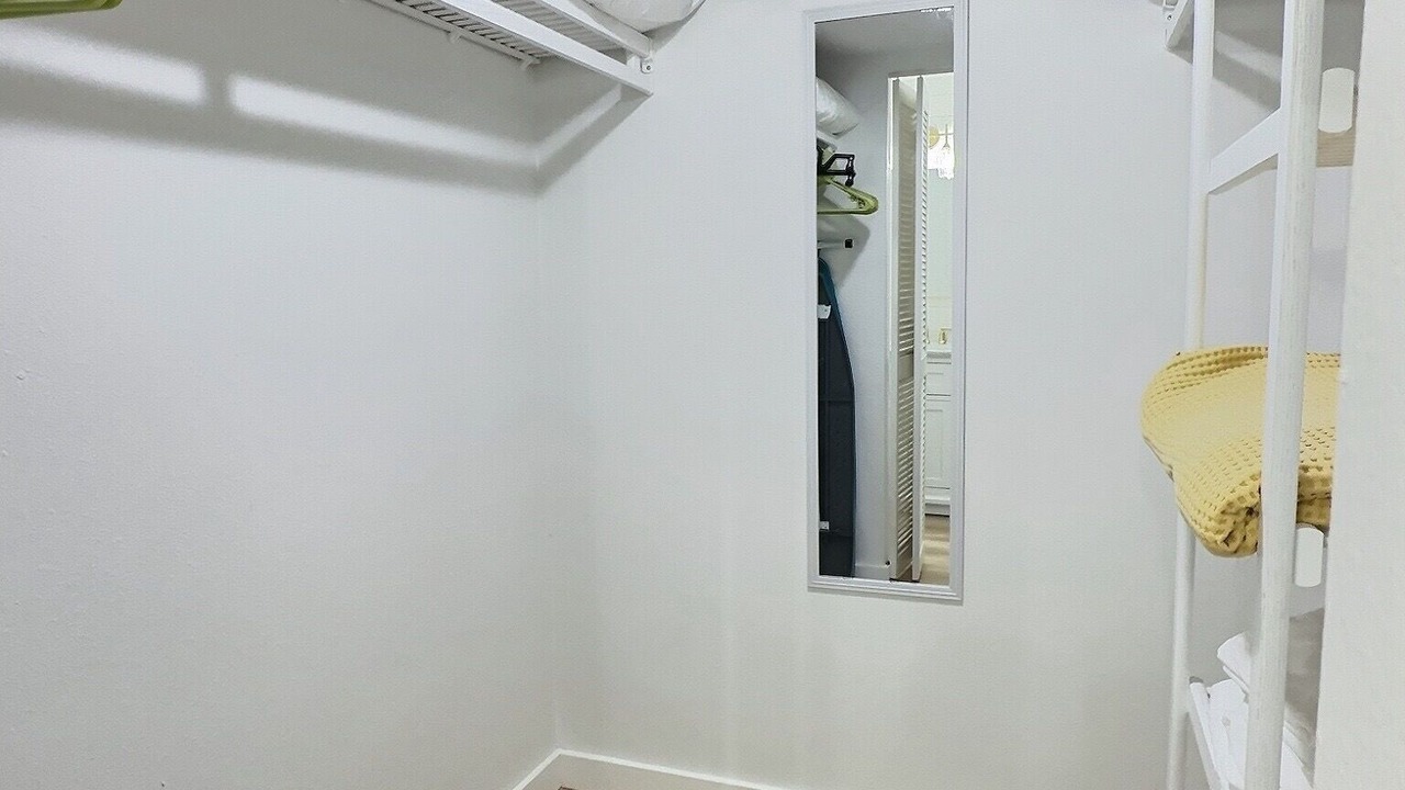 Photo of Others in Gulf Gate Estates