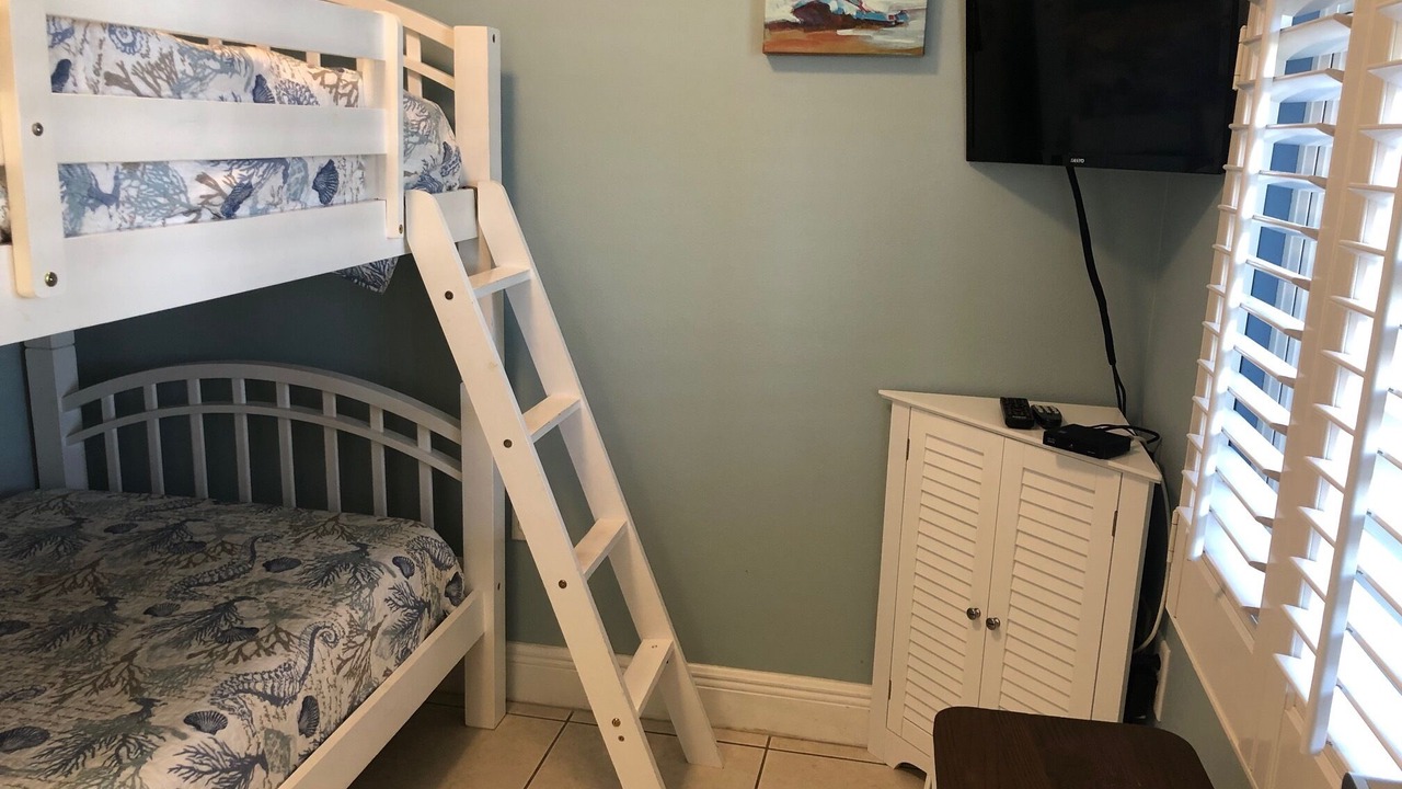 Photo of Bedroom in Miramar Beach