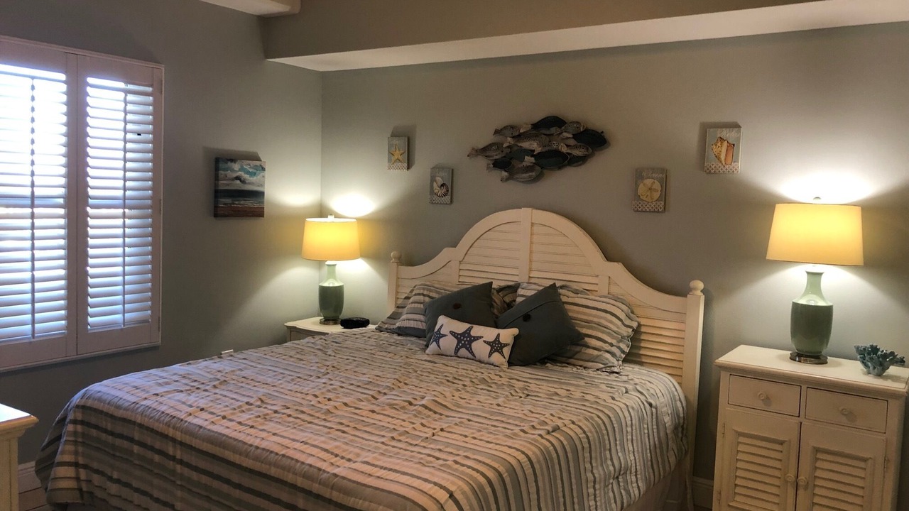 Photo of Bedroom in Miramar Beach