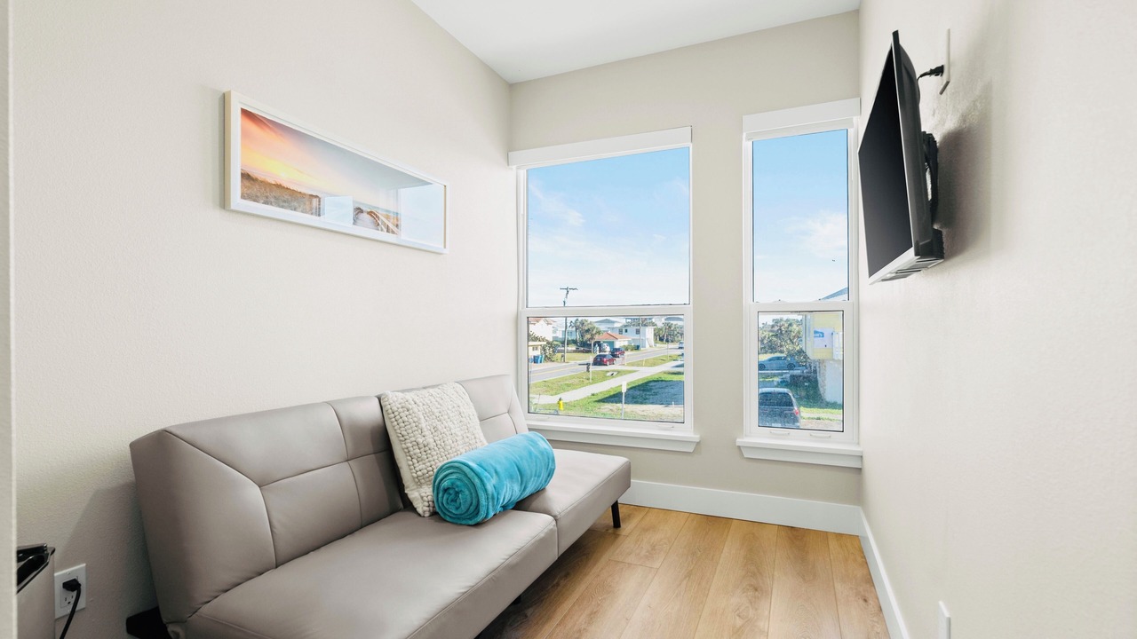 Photo of Livingroom in Wilbur-By-The-Sea