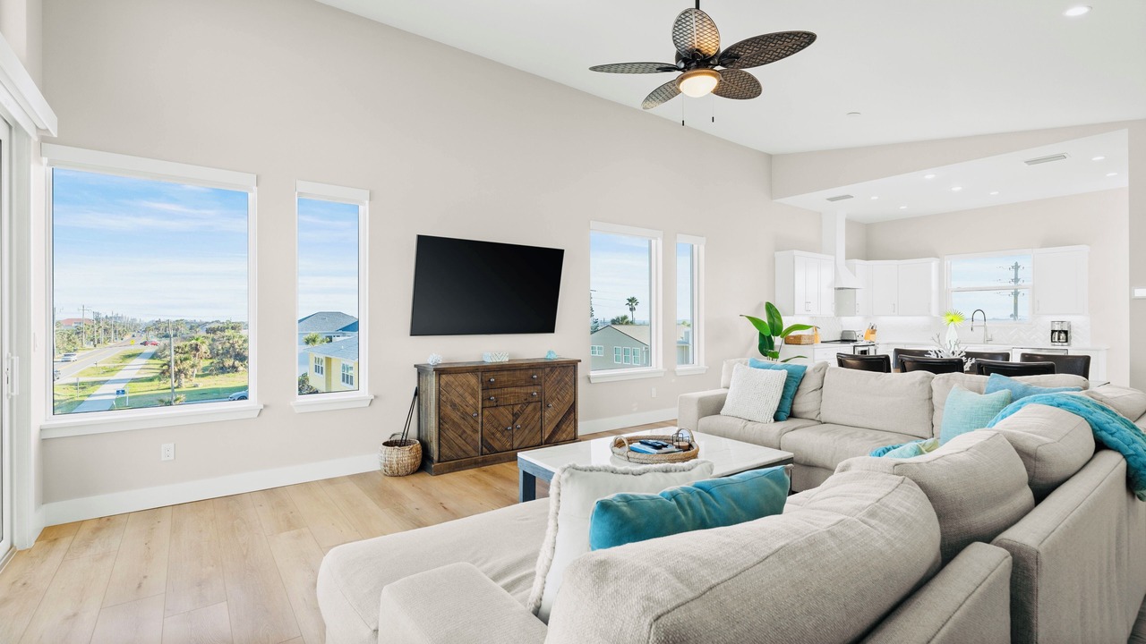 Photo of Livingroom in Wilbur-By-The-Sea
