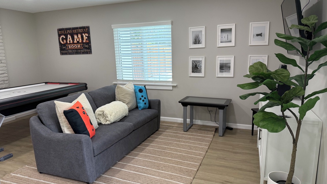 Photo of Livingroom in Lakewood