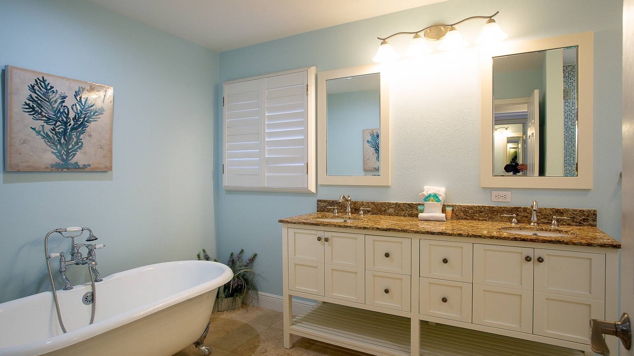 Photo of Bathroom in Madeira Beach