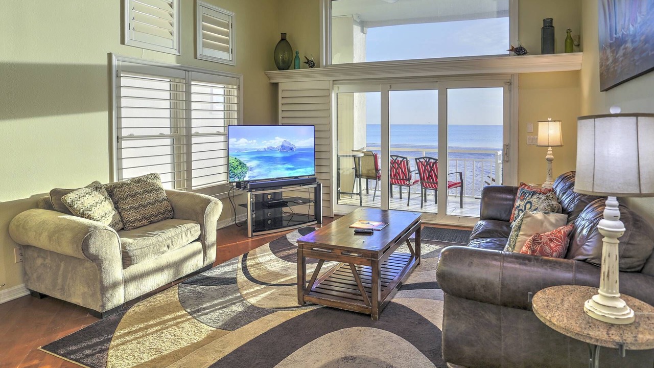 Photo of Livingroom in Madeira Beach