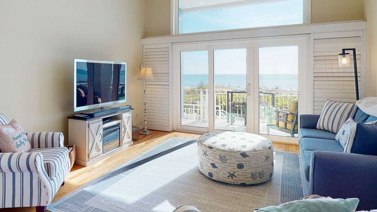 Photo of Livingroom in Madeira Beach