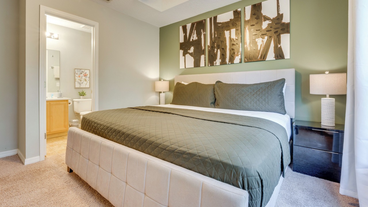 Photo of Bedroom in Crestwynd Bay