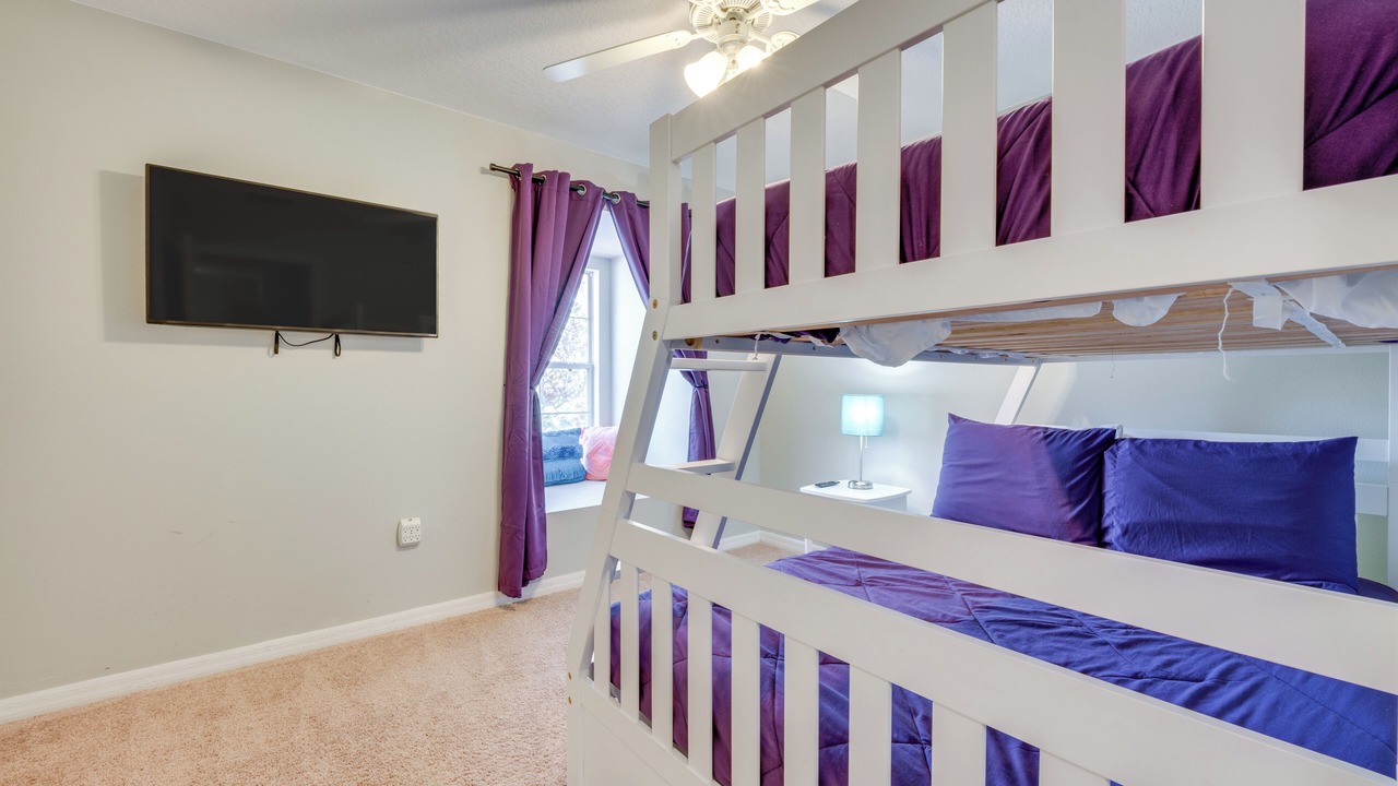 Photo of Bedroom in Crestwynd Bay
