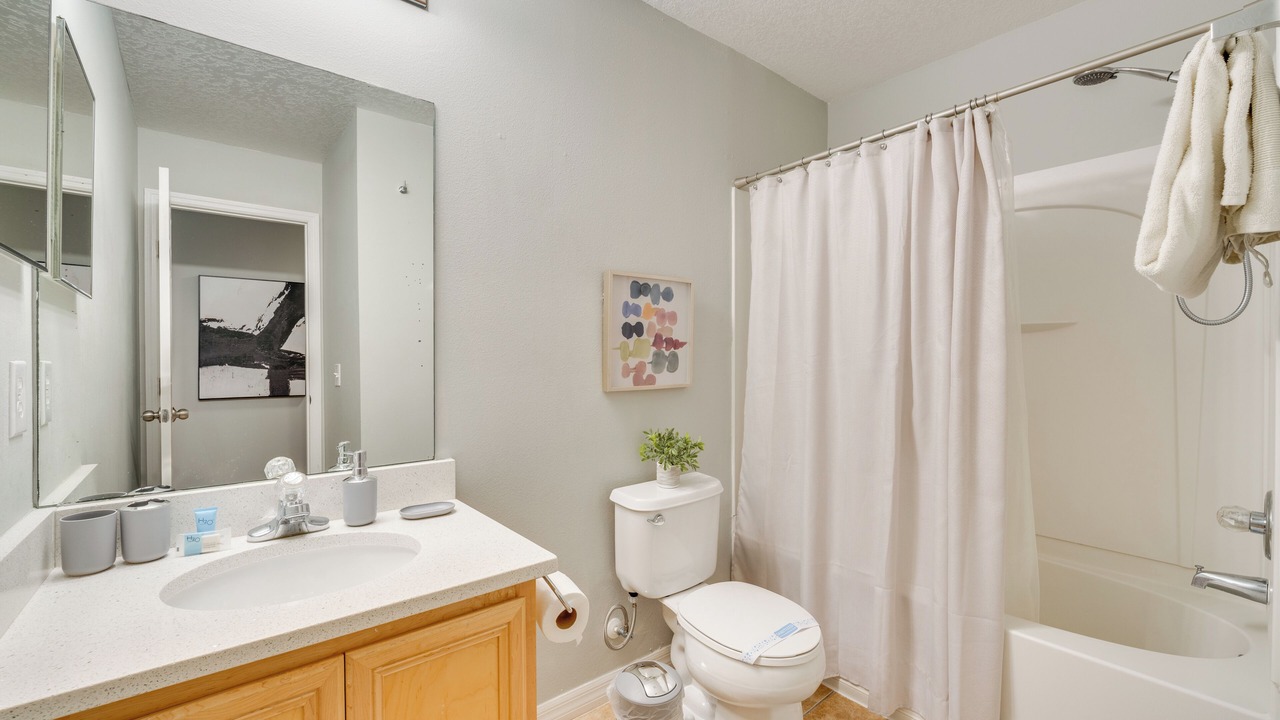 Photo of Bathroom in Crestwynd Bay