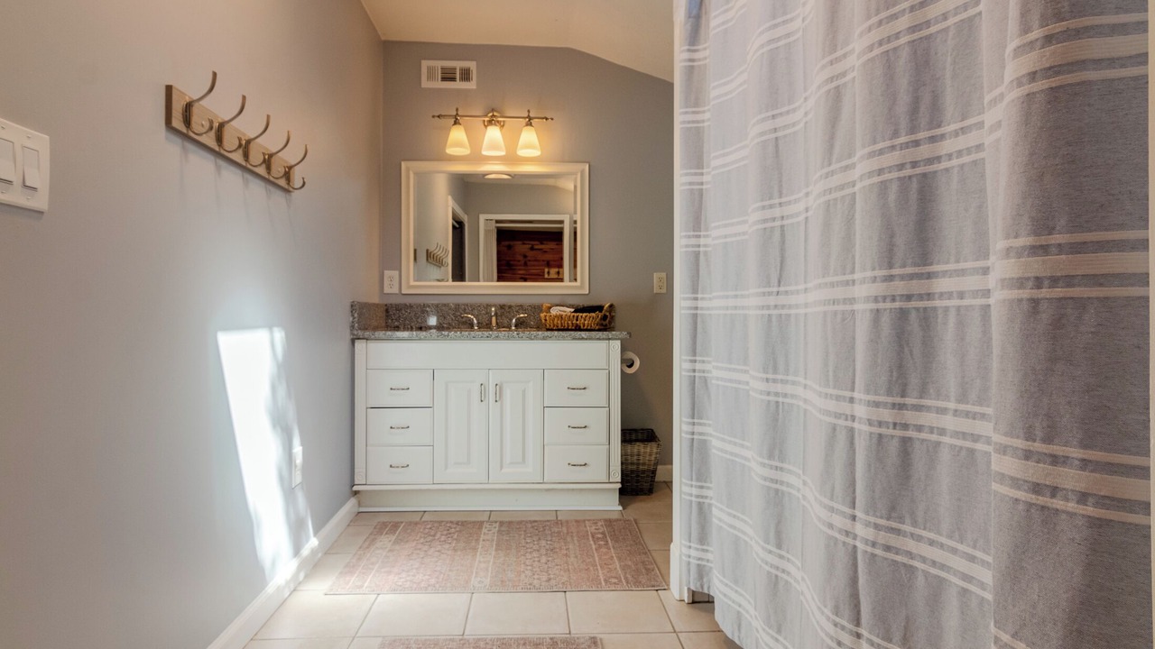 Photo of Bathroom in Riviera Beach