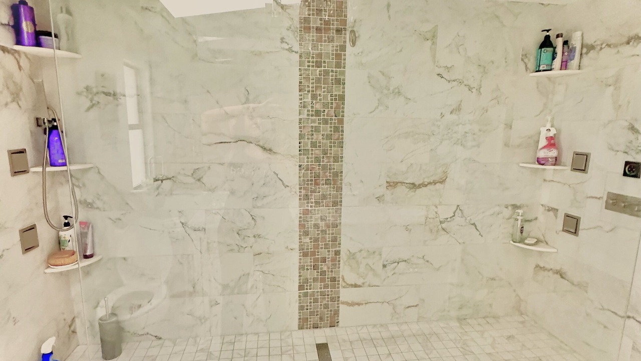 Photo of Bathroom in Woodlands