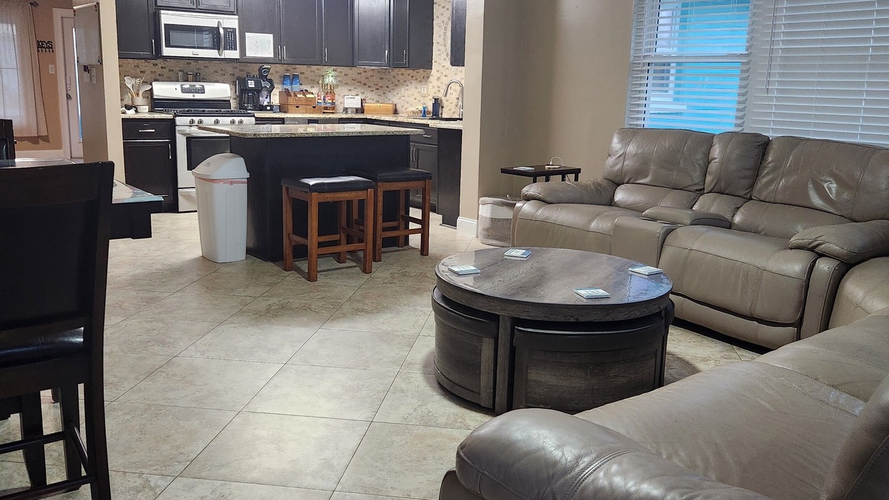 Photo of Livingroom in Englewood South