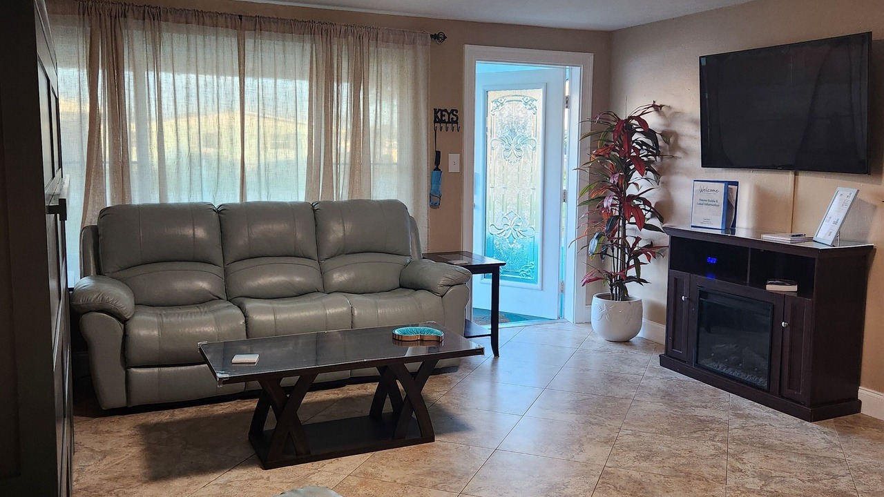 Photo of Livingroom in Englewood South