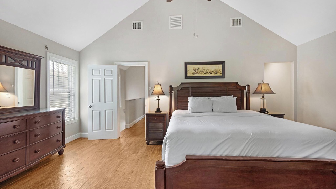 Photo of Bedroom in Marathon